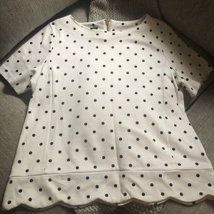Talbots polka dot top with scalloped hem Size L